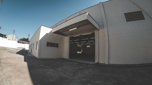 Galpão/Depósito/Armazém com 6 Quartos e 3 banheiros à Venda, 1221 m²